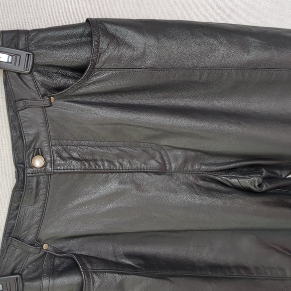 Vintage/Y2K 100% Leather Pants Size 4. High Rise Straight Leg - Picture 2 of 10